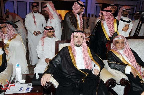  الأمير عبدالله بن سعد يتوج خليل البلوشي بجائزة زاهد قدسي للتعليق الرياضي