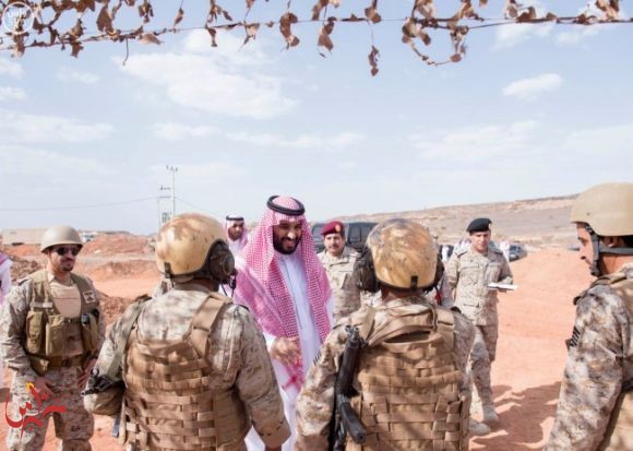  سمو ولي ولي العهد يعايد المرابطين بقطاع نجران