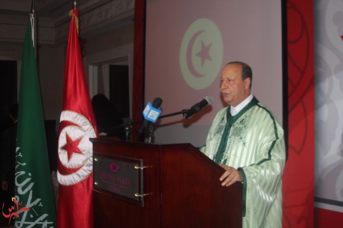 كلمة للقنصل التونسي