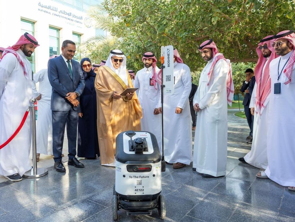 "هيئة النقل" تُعلن إطلاق تجربة التوصيل الذاتي باستخدام مركبات ذاتية القيادة