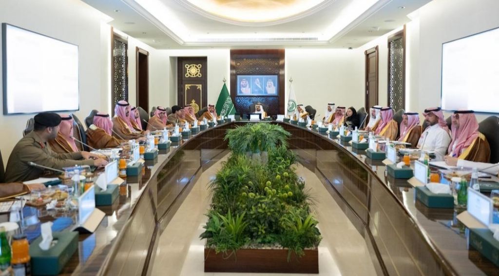 نائب أمير منطقة مكة المكرمة يرأس اللجنة الدائمة للحج والعمرة