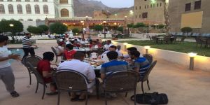 جامعة الطائف تقيم إفطار جماعي للطلاب بالمنتدى الصيفي