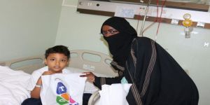 متطوعون يدخلون السعادة والبهجة على قلوب 120 طفلاً وطفلة بمستشفى ولادة جدة