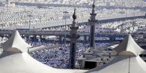 انطلاق شعائر الحج في مكة بمشاركة نحو مليوني شخص