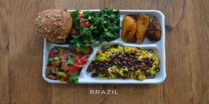 صور وجبات غداء الأطفال المدرسية المتنوعة حول العالم