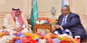 سمو ولي العهد يلتقي رئيس جمهورية جيبوتي