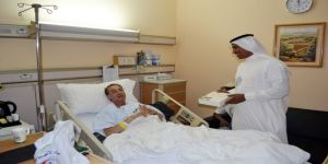 جمعية "زمزم" تزور وتقدم الهدايا لـ 60 مريضاً بمستشفيات جدة