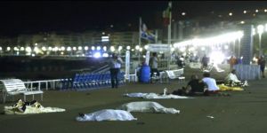 80 قتيلا وأكثر من 100 جريح في حادثة دهس بمدينة نيس الفرنسية