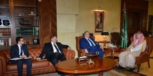 الأمير مشعل بن ماجد بن عبدالعزيز محافظ جدة يستقبل مساعد وزير الخارجية المصري للشئون القنصلية