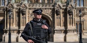 الشرطة البريطانية تراقب مؤامرتين إرهابيتين