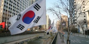 مقتل وإصابة 25 شخصًا جراء سقوط رافعة بموقع لصناعة السفن جنوب شرق كوريا الجنوبية