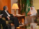  الدكتور العساف يجتمع مع وزير مالية حكومة هونج كونج