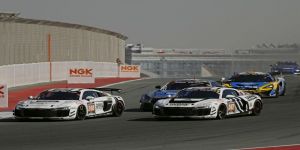 اودي تحصد المركزين الأول والثاني في افتتاحية دبي 24 ساعة عن فئة GT4 مع مركبتها Audi R8 LMS
