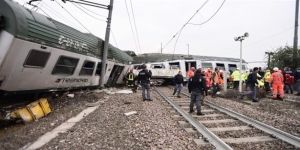 قتيلان و 110 مصابين في حادث قطار ركاب قرب ميلانو الإيطالية