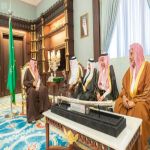 سمو الأمير حسام بن سعود يتسلم تقريرًا عن منجزات وأعمال مجلس بلدي الباحة