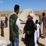 مركز الملك سلمان للإغاثة يوزع مواد إيوائية في محافظة المهرة