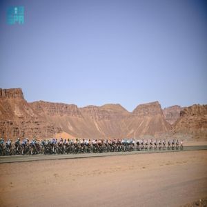 غدًا.. انطلاق منافسات طواف العلا 2025