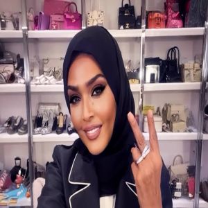 المطربة وعد تعلن ارتداء الحجاب وحذف صورها: “سأستمر في عملي من دون تصوير”​