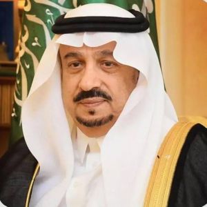 أمير الرياض يهنئ القيادة بمناسبة حلول شهر رمضان المبارك