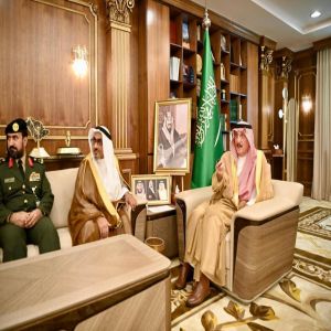أمير جازان يدشن حملة «جسر الأمل» للجنة تراحم