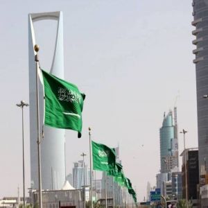 المملكة وروسيا والعراق والإمارات والكويت وكازاخستان والجزائر وعُمان يؤكدون التزامهم المشترك بدعم استقرار السوق البترولية