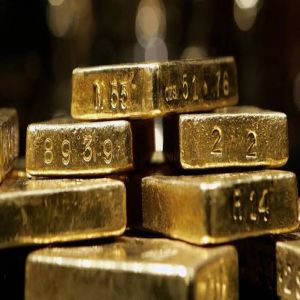 لأول مرة في تاريخه.. الذهب يخترق مستوى الـ 3300 دولار