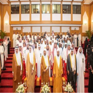 وزير الشؤون الإسلامية يرعى حفل تخريج الدفعة الأولى من برنامج “زمالة الوسطية والاعتدال” بجامعة الملك عبدالعزيز
