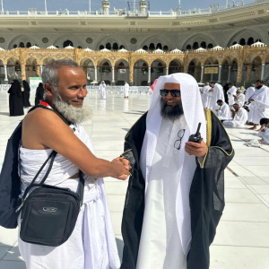 رئاسة الشؤون الدينية تستقبل طلائع ضيوف الرحمن بالإهداءات والمحتوى التوعوي