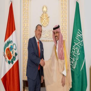 سمو وزير الخارجية يناقش مع وزير خارجية البيرو عددًا من القضايا الدولية ذات الاهتمام المشترك