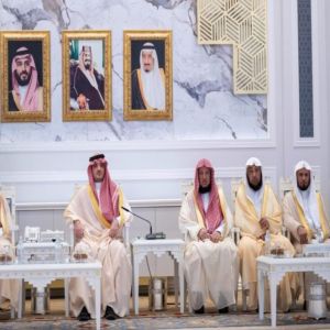 الأمير عبدالعزيز بن سعود ينقل تحيات القيادة لأهالي منطقة القصيم