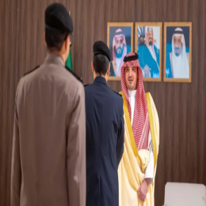 الأمير عبدالعزيز بن سعود يلتقي القيادات الأمنية في منطقة المدينة المنورة
