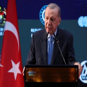 أردوغان: مستعدون لاستضافة المحادثات بين روسيا وأوكرانيا