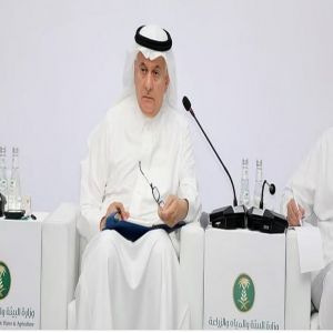 وزير البيئة يبدأ زيارة إلى الصين لبحث فرص زيادة التبادل التجاري بين البلدين