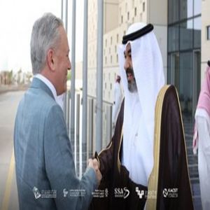 وزير الاتصالات يبحث تعزيز التعاون المشترك مع كبير مستشاري البيت الأبيض للذكاء الاصطناعي