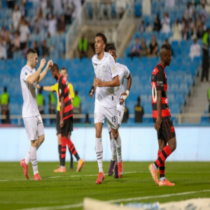 الشباب يتغلب على الرياض في روشن