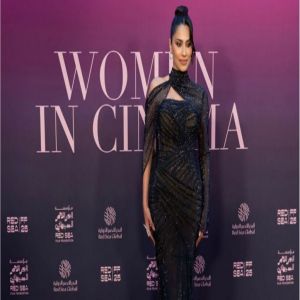 تكريم ممثلة سعودية في مهرجان كان السينمائي الدولي