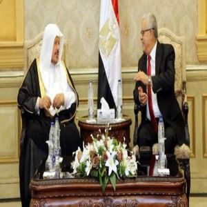رئيس مجلس الشورى يصل إلى مصر في زيارة رسمية