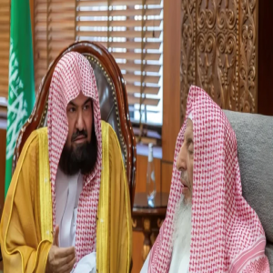 المفتي العام للمملكة يفتتح الدورة العلمية الكبرى”إتحاف الناسك بأحكام المناسك” في المسجد الحرام