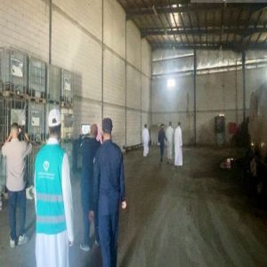 أمانة جدة ترصد مستودعًا مخالفًا لتكرير الزيوت في حي الساحل