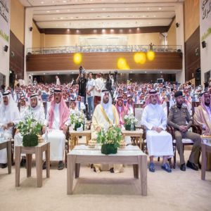 بحضور محافظ عنيزة  ووسط حضور كبير ختام مسابقة شاعر الإبداع
