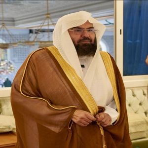 السديس : توجيه أئمة وخطباء الحرمين باختصار خطبة وصلاة الجمعة وتقصيرهما في الحج للحفاظ على سلامة ضيوف الرحمن