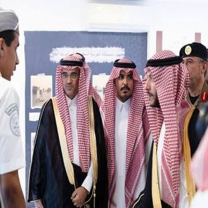 محافظ الطائف يطلع على أعمال وجهود الكشافة بموسم الحج في معرض البهيتة الأمني