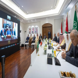 اللجنة الوزارية المكلّفة من القمة العربية الإسلامية المشتركة تعقد اجتماعًا موسعًا مع الرئيس الفلسطيني عبر تقنية الاتصال المرئي