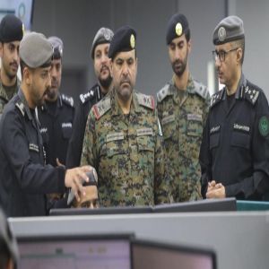 وكيل وزارة الداخلية لشؤون الأفواج الأمنية يزور مركز العمليات الأمنية الموحدة (911) بمنطقة مكة المكرمة