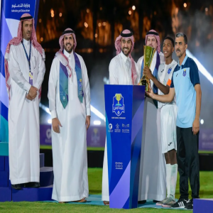 وزير الرياضة يشهد ختام دوري المدارس لكرة القدم بنسخته الخامسة
