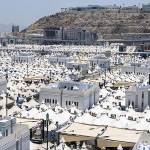 ضيوف الرحمن يستقرون في مشعر منى