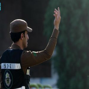" المرور " يُنظم تدفق المركبات والمشاة في عرفات بخطط محكمة وتكامل ميداني