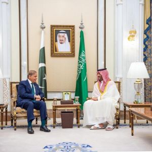 سمو ولي العهد يستقبل رئيس الوزراء الباكستاني ويستعرضان العلاقات التاريخية وآفاق التعاون الثنائي