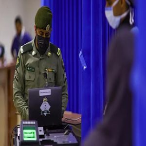 "الجوازات" تتحقق من هوية التائهين والمنوَّمين من خلال الخدمات الإلكترونية المتنقلة