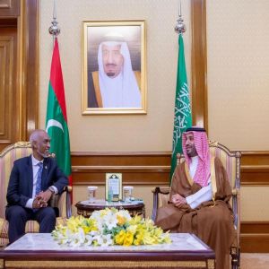 سمو ولي العهد يلتقي رئيس جمهورية المالديف ويستعرضان أوجه العلاقات وآفاق التعاون